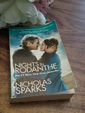 Nights in Rodanthe by Nicholas Sparks - Blue Cover Paperback
